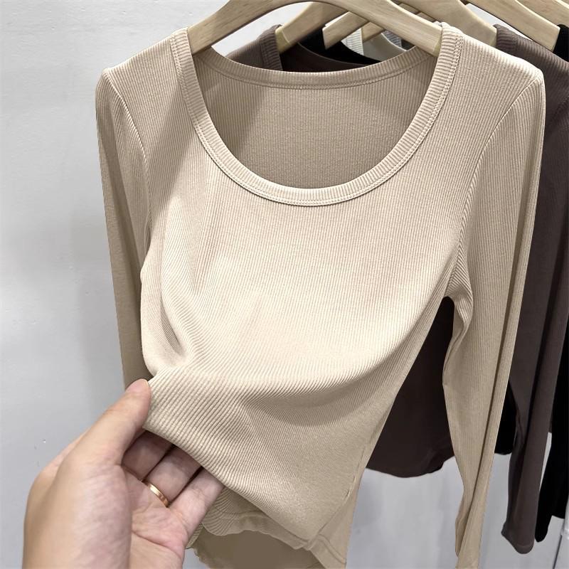 2025 Women's Slim Fit Black Long Sleeve Top: Versatile Low Neck Base Layer for Spring and Autumn