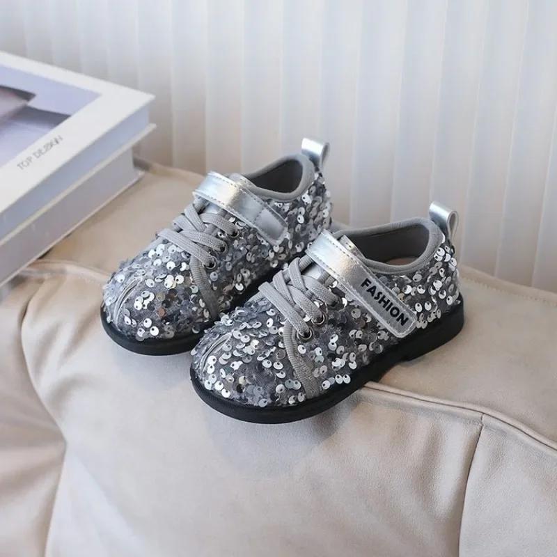 Dětské sportovní boty s třpytivými flitry Dívčí ležérní boty Kulatá špička Princeznovský styl 2024 Nové Dětské kožené boty Zapínání na suchý zip