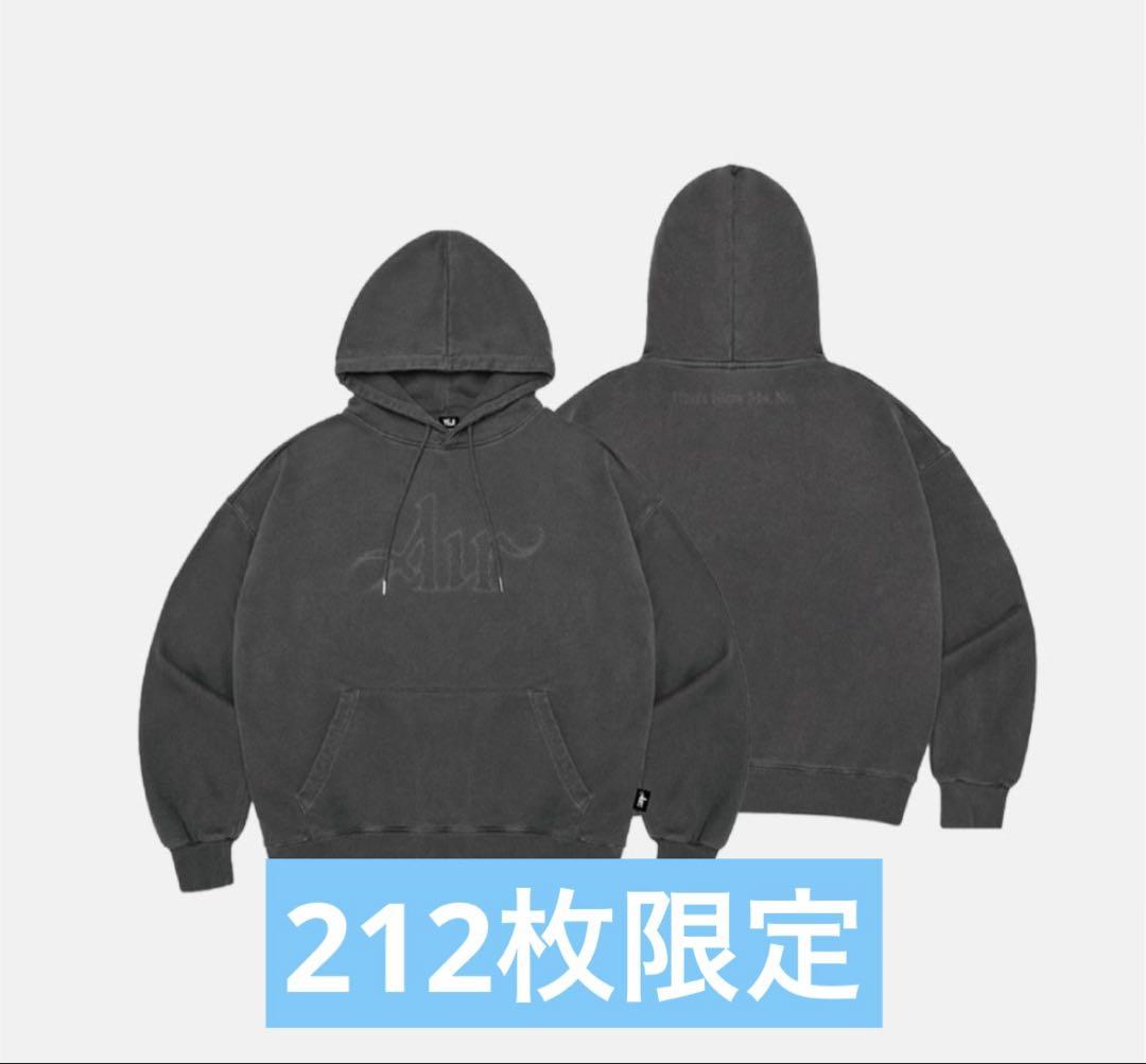 

[USED] Yeji wearing ITZY Air Pop-up Hoodie