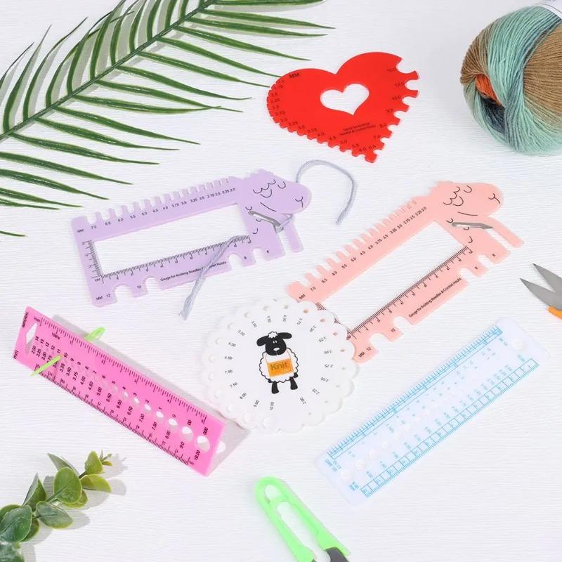 Portable Sheep Head Gauge Ruler With Scissor Practical Knitting Needles And Crochet Hook Gauge MM Ruler Tool
