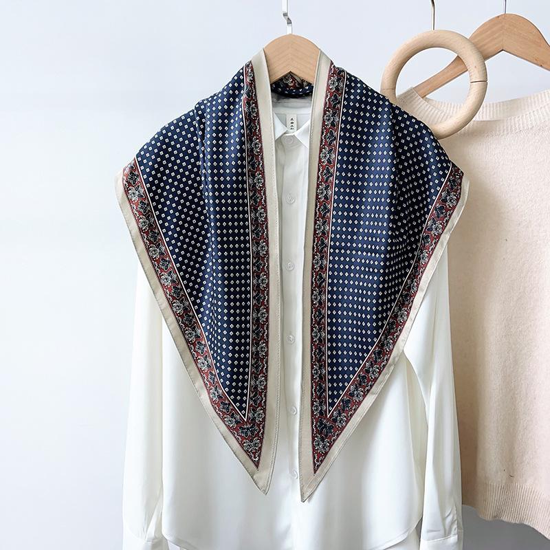 Women All Match Plaid Printed Triangle Neck Scarf Multifunctional Fashion Daily Accessory