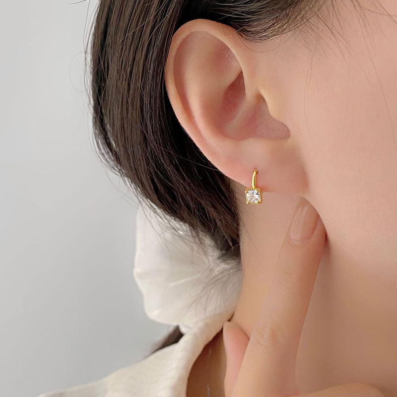 Kwadratowa Klamra na Ucho Lekki Luksus Wykwintne Wysokiej Klasy Nisza Design Kolczyk Kolczyk Kolczyk Kolczyki