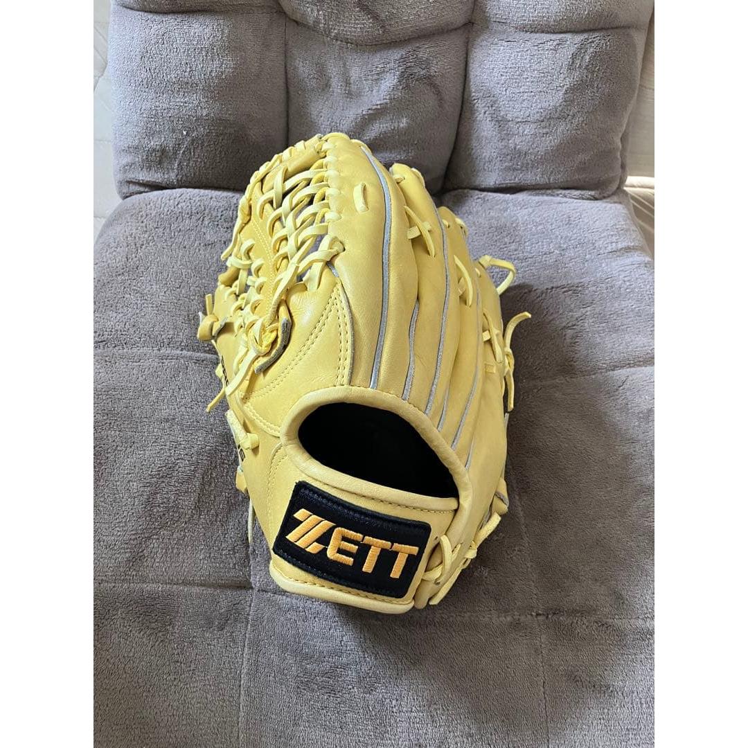 Used ZETT Pro Status Softball Gloves for Left-handed Outfielders Yellow Good Type Ready to Use