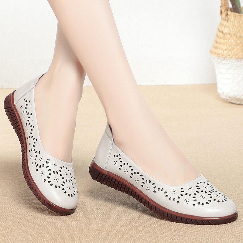 Hollow single shoes spring and summer new breathable sandals soft sole non-slip middle-aged and elderly shoes