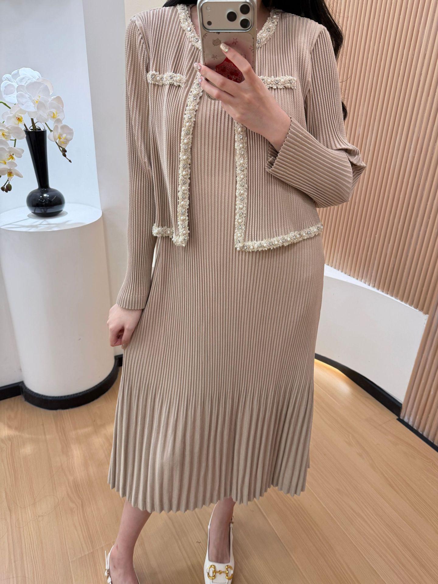 

Miyake Pearl Lace Cardigan & Dress Set - Elegant Women s Two-Piece Ensemble Dress хакі