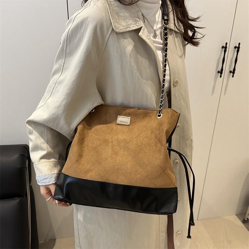 Retro High-value Diamond Chain Bag Women's New Autumn Simple Bucket Bag Large-capacity Shoulder Bag