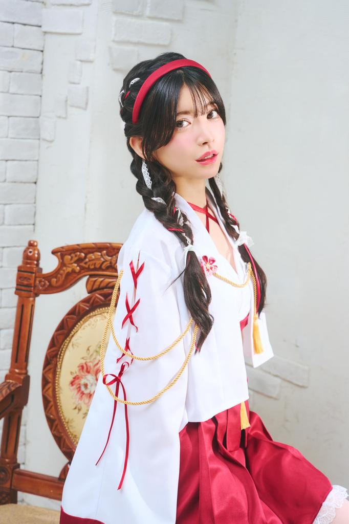 Clearstone Halloween Cosplay Costume - Women's Haori Shrine Maiden Costume (Red)