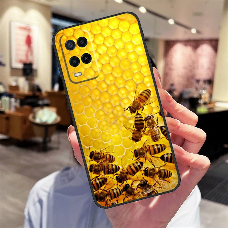 Golden Honeycomb Honey Bee Case For Oppo A78 A98 A79 A18 A38 A58 A40 A60 A80 A16 A76 A96 A15 A74 A94 A54 A17 A77 Cover