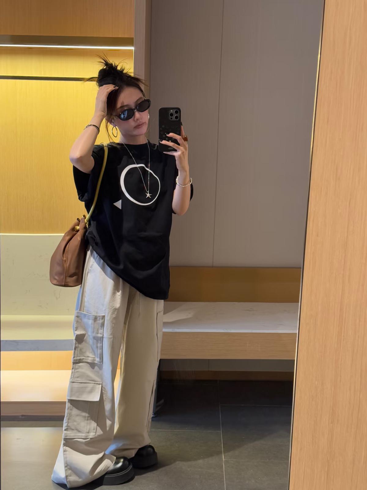 

Базовая футболка большого размера с нишевым принтом из плотного хлопка с коротким рукавом - Женская летняя модель свободного кроя XXL чёрный