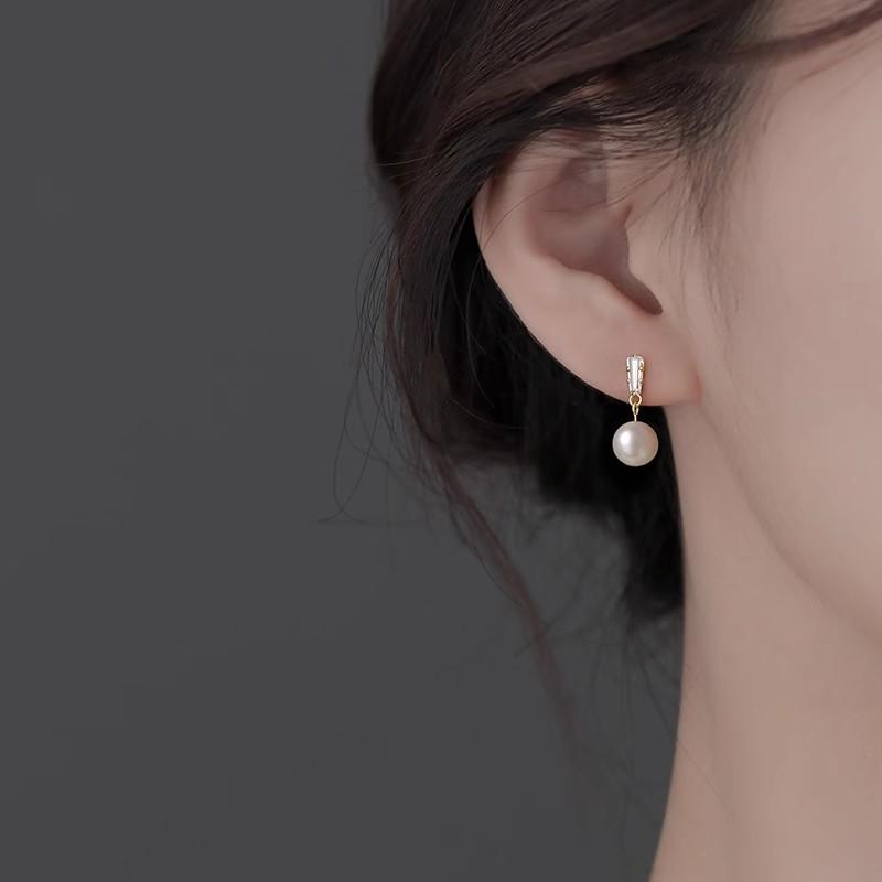 Simple Pearl Earrings S925 Silver Needle Light Luxury Niche Design Jewelry For Women 1pair