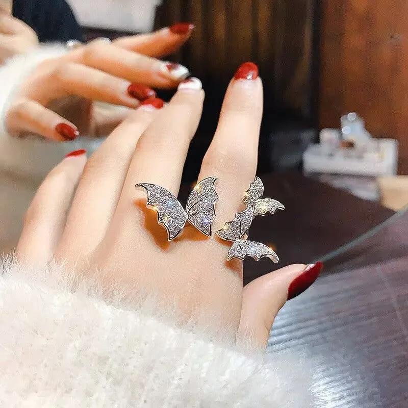

Charm Sliver Color Zircon Multi Butterfly Open Ring for Women Exaggerated Personality Adjustable Finger Ring Party Rock Jewelry resizable