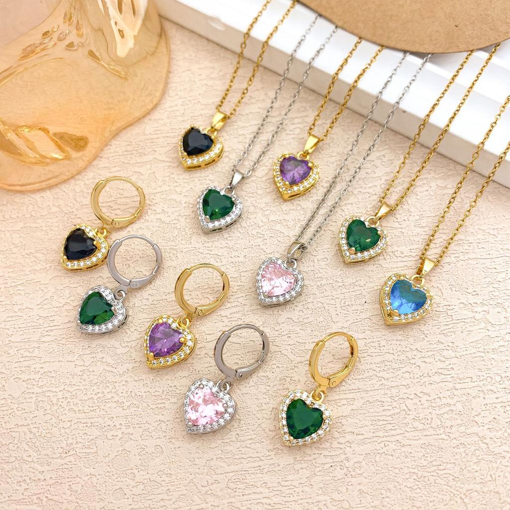 Colored Heart-shaped Zircon Necklace - Elegant and Luxurious Women's Small-Scale Exclusive Collar Chain with Pendant