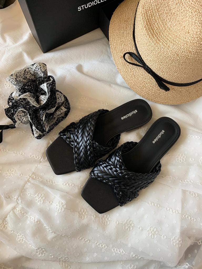 Grape Mother Same Holiday Style Woven Cross Belt Low Heel Cool Slippers Women's Minimalist Style Square Head Versatile Flat Bottom Slippers