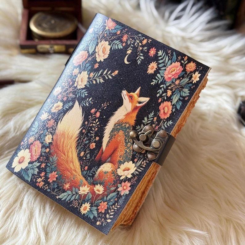 Fuchsleder Grimoire Journal: Altes Buch der Schatten, Büttenpapier