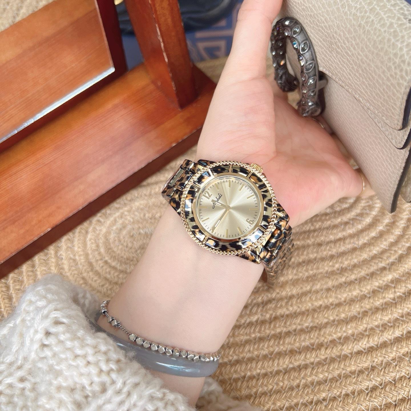Fashion Personality Large Dial Steel Belt Leopard Print Watch Ladies Versatile Watch