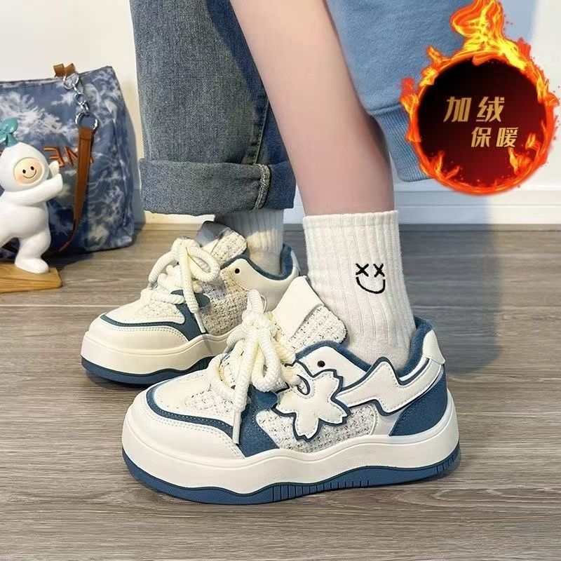 Fleece platform white shoes women's autumn and winter versatile original niche board shoes students warm two cotton shoes