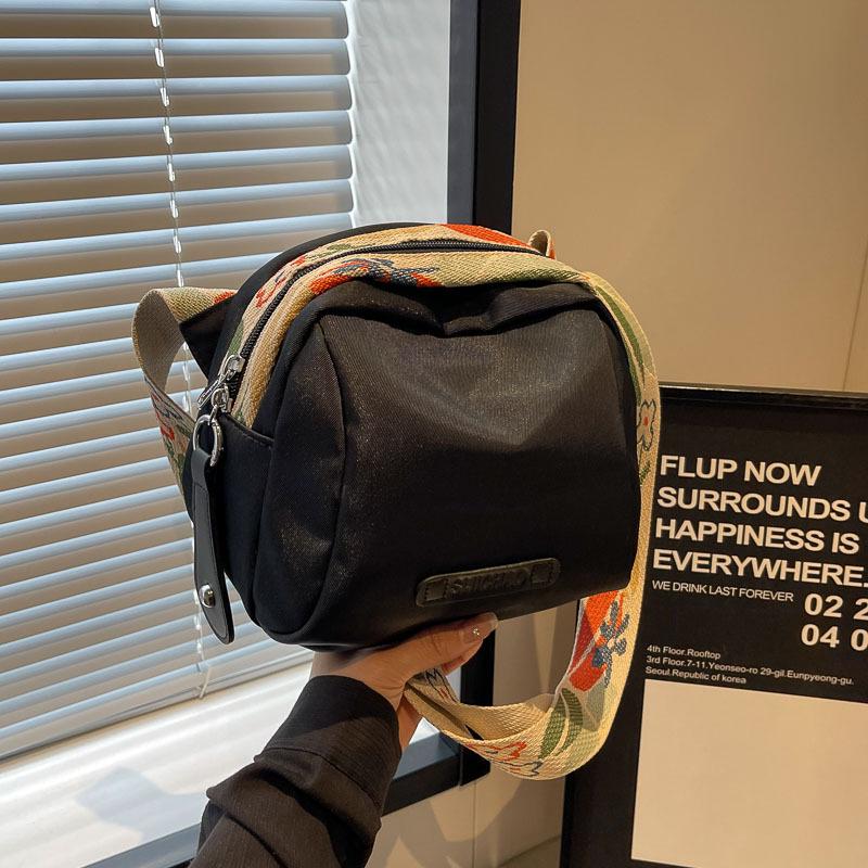 

Trendy Women s Large Capacity Oxford Cloth Shell Bag - Single Shoulder Messenger Bag with Ribbon.