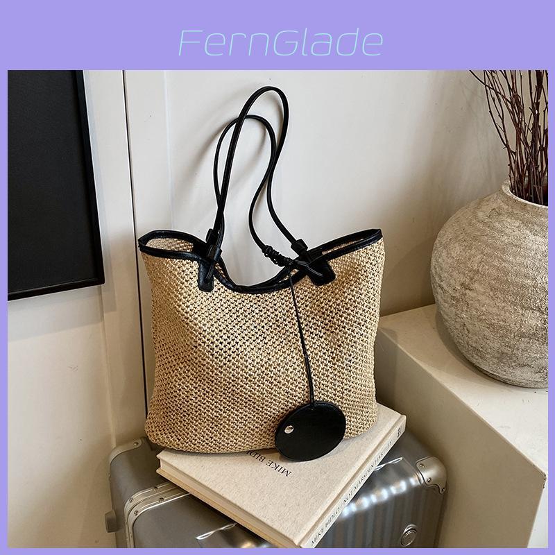Woven Bag For Women With Hollow Design And Magnetic Closure For Daily Use