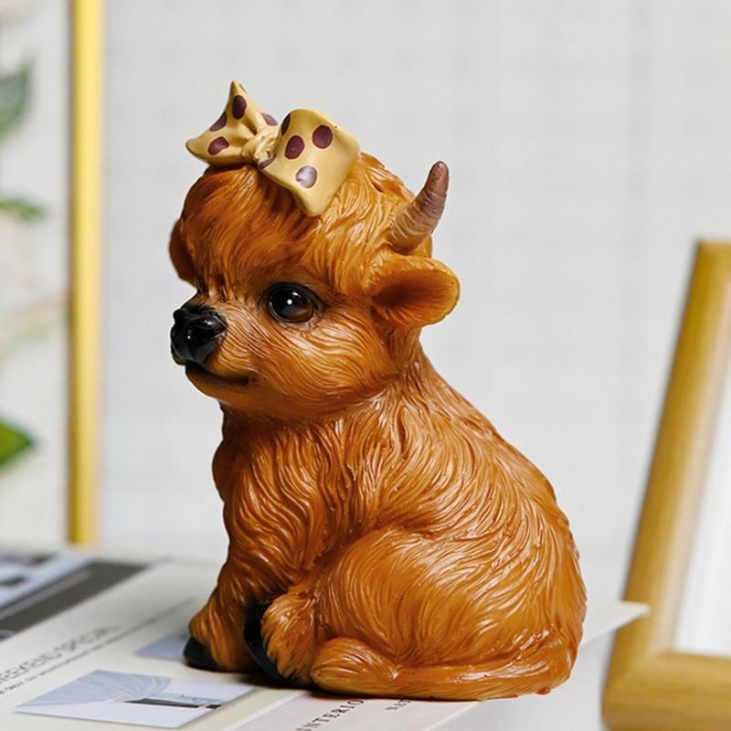 Niedlicher Hochlandrind-Kalb Harzfigur mit detaillierter Schleife Miniatur Heimdeko Statue für Bauernhaus Etagen-Tablett