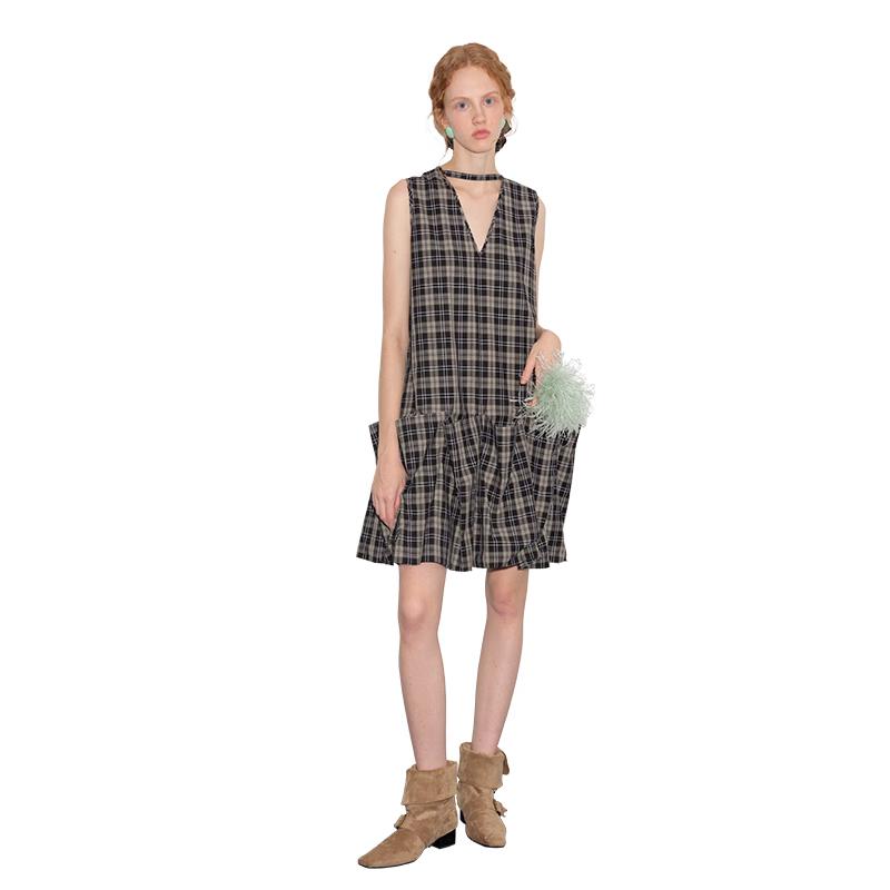 

GREEN BELT Women s Plaid V-Neck A-Line Midi Dress L