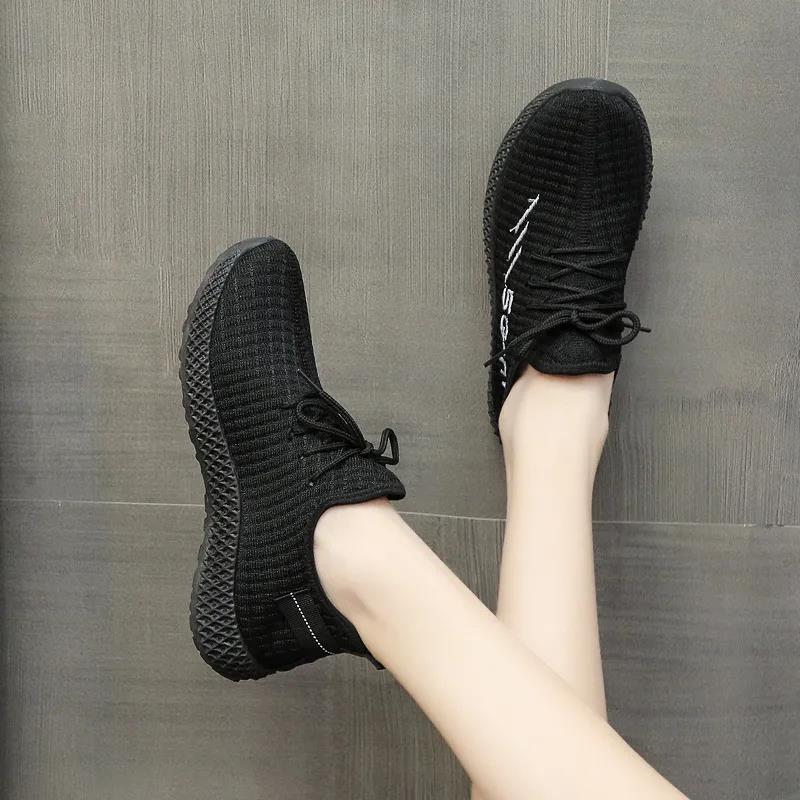 New Fly Woven Mesh Sneaker Women's Fashionable Breathable Coconut Running Shoes