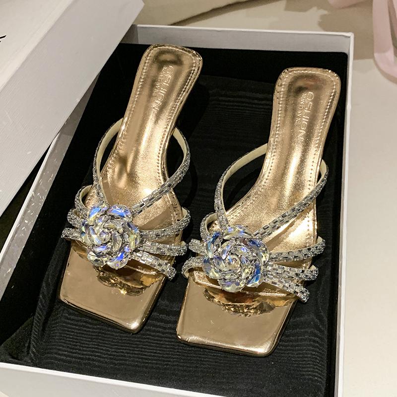 Fashion Luxury Crystal Flower Heeled Sandals Woman Brand Design High Heel Rhinestone Strap Mule Slide Ladies Bling Square Toe Party Shoe