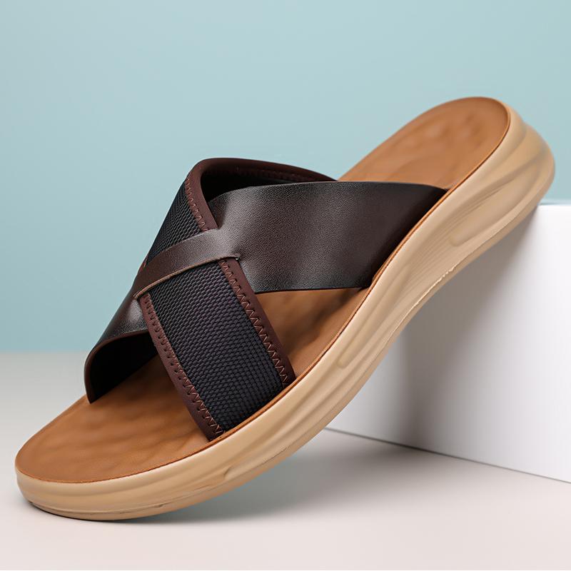 Fashion Summer New Designer Slippers for Men Solid Color Fashion Casual Anti-slip Wear-resistant Beach Shoes Male Outwear Flip Flop Man