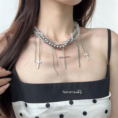 Tooxika Tatlı Havalı Ateşli Diablo İnci Sarma Boncuklu Çok Katmanlı Püsküllü Haç Kolye Choker Köprücük Kemiği Zinciri