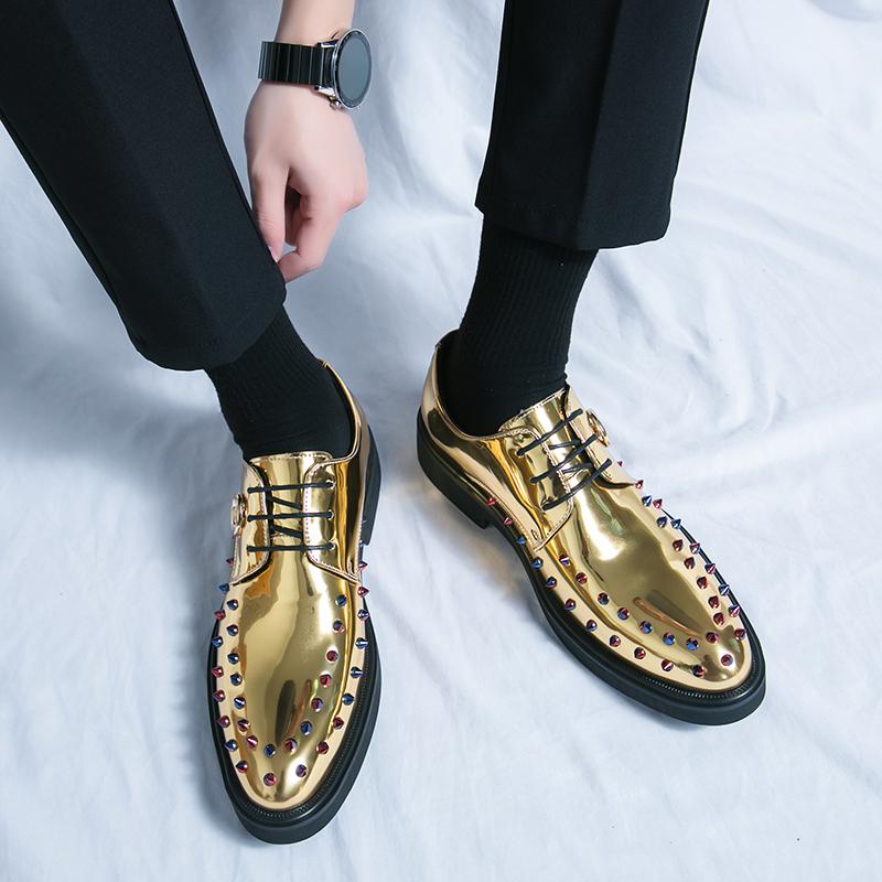 New Designer Men's Dress Mirror Patent Leather Shoes Male Gold Rivet Laced Oxfords Prom Homecoming Party Footwear Zapatos
