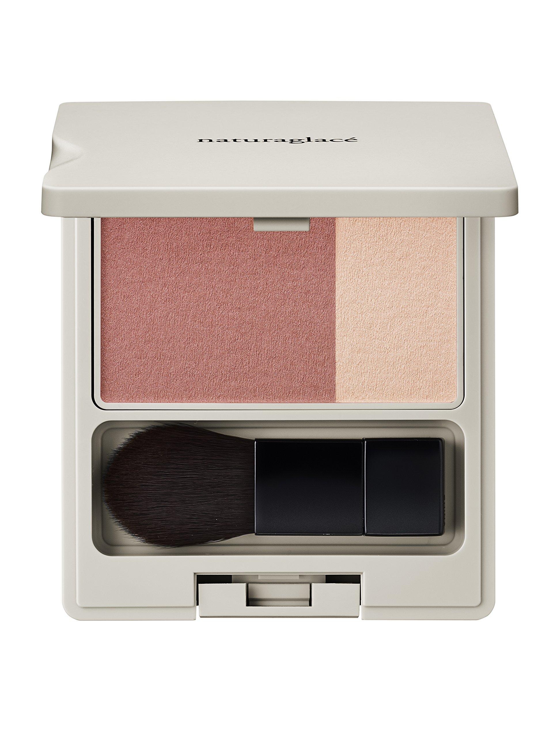 

Natural Glass Cheek Blush 04 (Nude) with blush brush