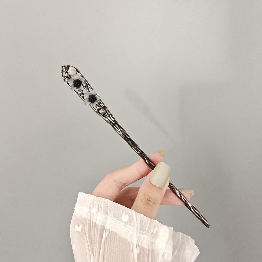 Elegant Butterfly Pearl Crescent Moon Tassel Hairpin for Women - Ancient & Modern Style