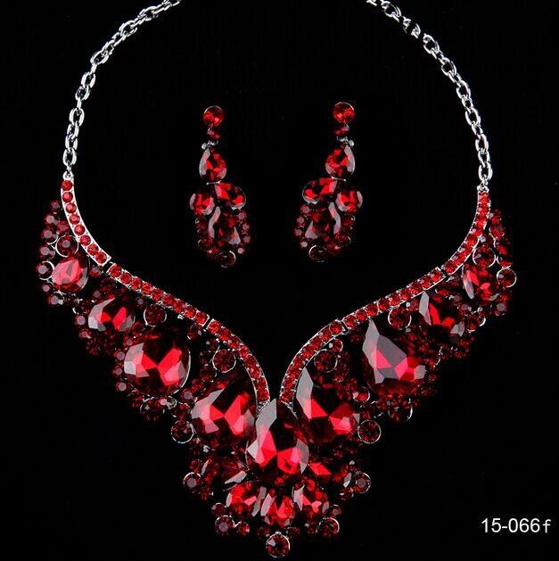 

European and American Exaggerated Necklace Alloy Full Diamond Necklace Earrings Set Exquisite Zircon Stage Bridal Wedding Dress Accessories 2026 45CM красный
