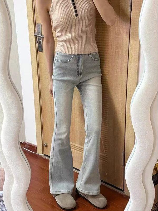 Light-Colored High-Waisted Velvet Flare Jeans for Women - Winter 2025 Collection