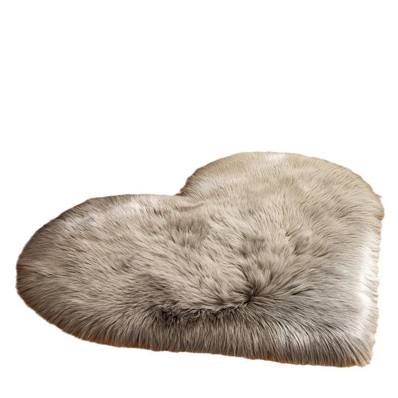 Süßer herzförmiger Plüschteppich für das Mädchenzimmer Rutschfester Weicher Flauschiger Teppich Elegante Schlafzimmer Wohnzimmer Bodenteppich Heimdekoration Teppiche