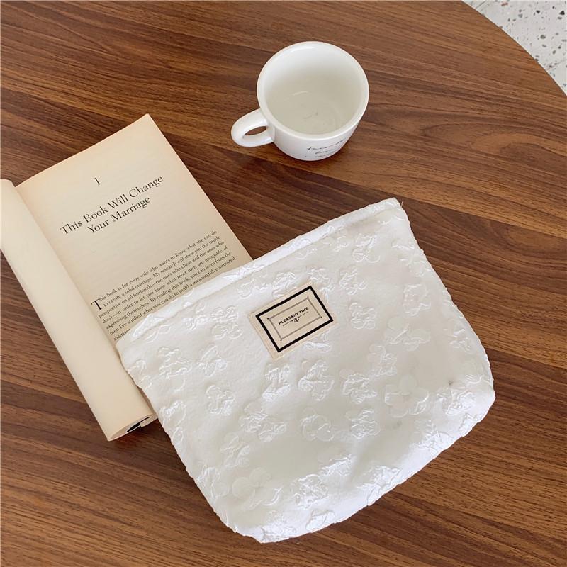Women Small Flower Jacquard Retro Change Storage Washing Cosmetic Bag OneSize белый