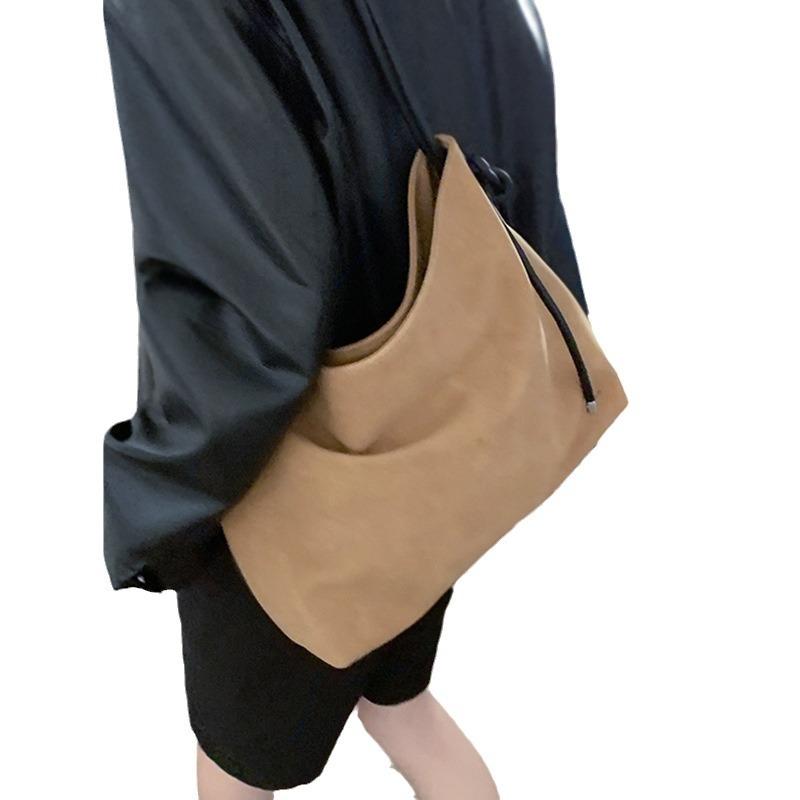 Autumn and Winter Large Capacity Bag for Women New Retro PU Matte Water Bucket Bag Niche Design Shoulder Bag Tote Bag