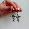Gotische Silber-Schwarz-Kreuz-Halskette mit Edelstahlkette, Punk-Stil