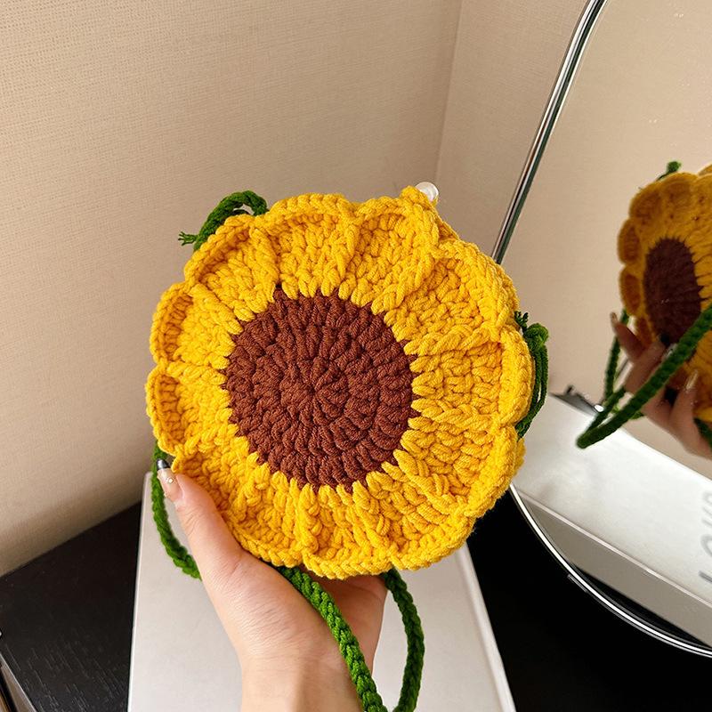 

Women s Crossbody Bag Colorful Crochet Cartoon Flower Pendant with Faux Pearl Lock Designed for Everyday Travel Tote 2025 Gift жовтий