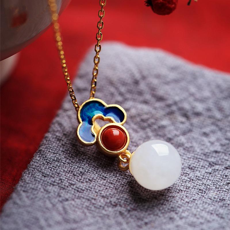 Elegant White Chalcedony Pendant Necklace with Auspicious Cloud Motif - Luxurious Lucky Bead Clavicle Chain for Women