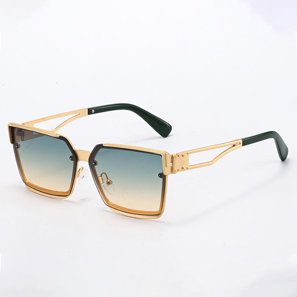 Vintage Sunglasses for Women Trendy Square Gold Border Brown Gradient Summer Glasses Fashion Accessory
