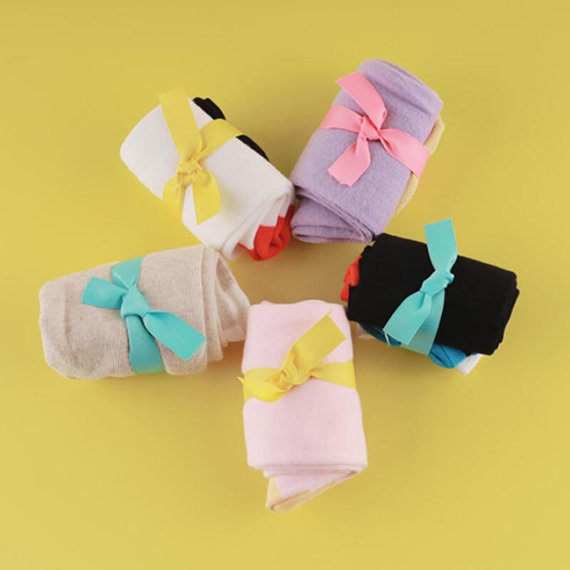 A set of 2 pairs of fresh and cute colored women s socks. white