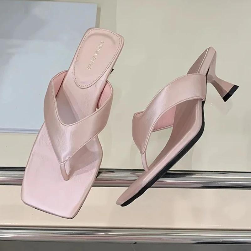 Fashion Comfort Clip Toe Heeled Slippers Women Summer Sexy Square Toe Design Brand Flip Flops Elegant Low Heel Women Shoes Beach Sandals