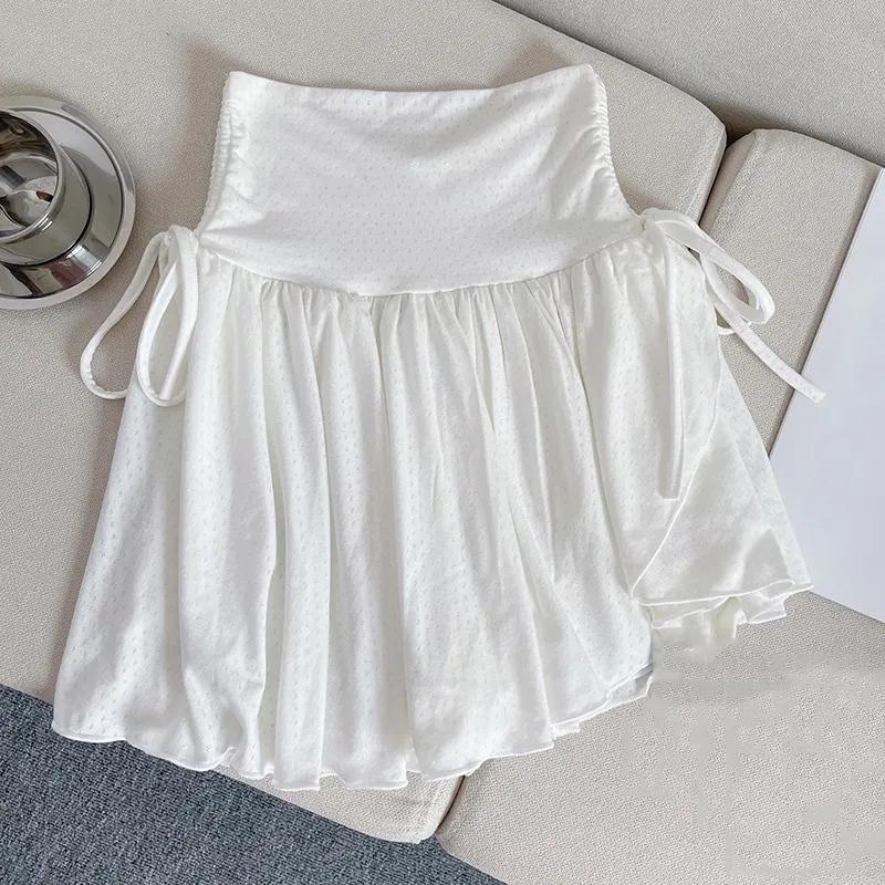 Женская летняя белая мини-юбка с драпировкой на талии, боковой завязкой и асимметричной оборкой S белый