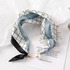 Nuovo versatile piccola coda perla fibbia magnetica foulard quadrato foulard di seta donna primavera estate abbinamento camicia decorazione professionale foulard sottile