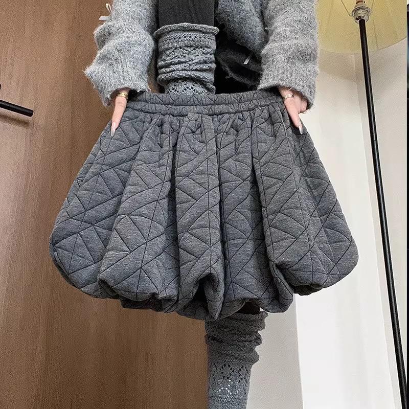 

Winter 2025 Women s Gray Diamond Pattern High Waist A-Line Skirt Pants - Korean Style Slimming Thick Fluffy Shorts Large темно-серого