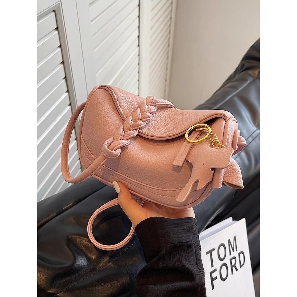 High-value French niche bag women's new shoulder messenger bag popular niche versatile saddle dumpling bag