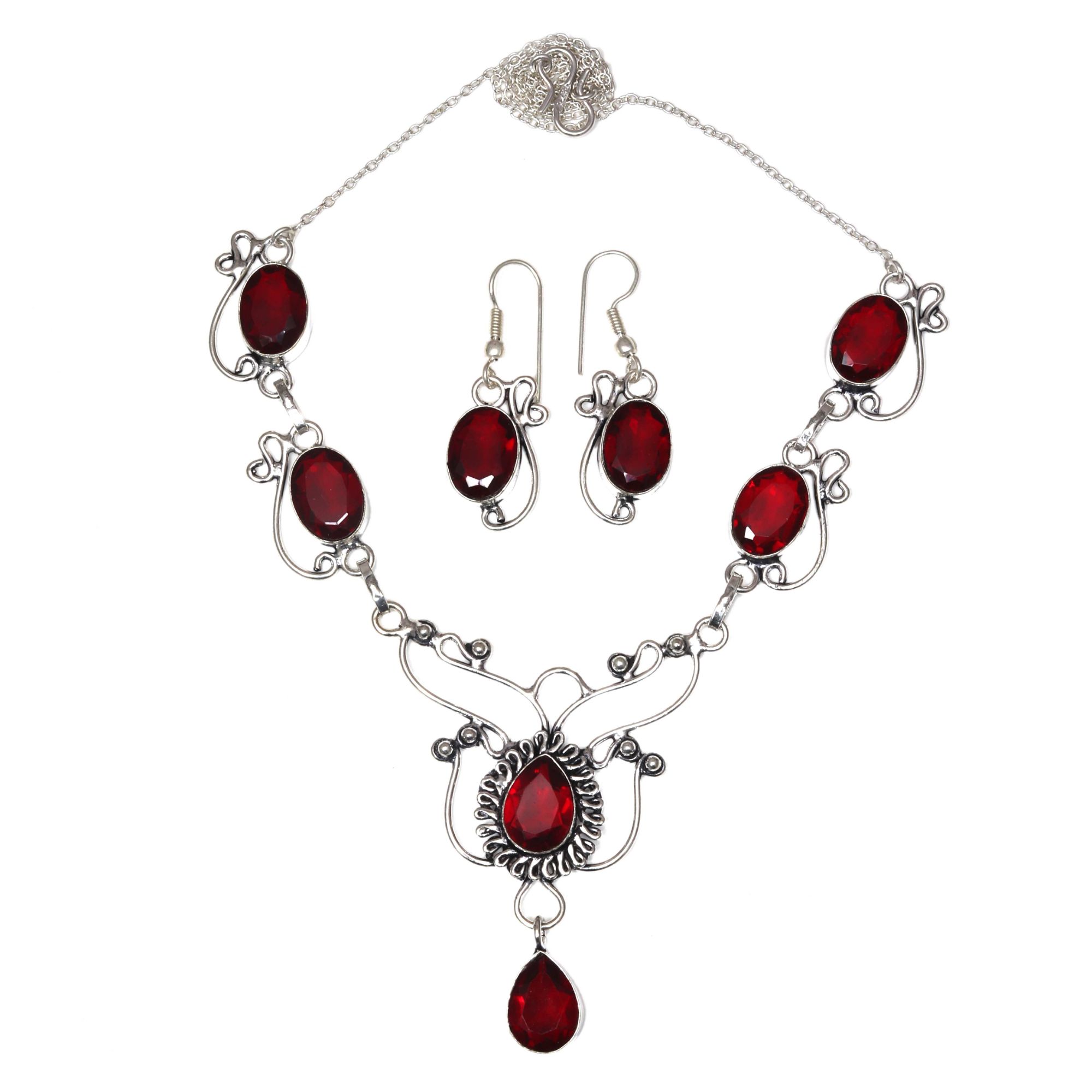 

Ювелирные изделия из драгоценных камней мозамбикского граната, ожерелье и серьги 18-20