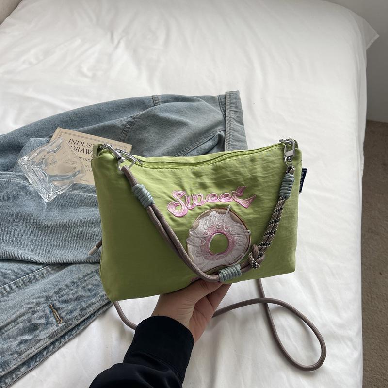 

Eco-Friendly Japanese Style Embroidered Crossbody Bag for Women - Nylon Small Square Handheld and Shoulder Bag зелений