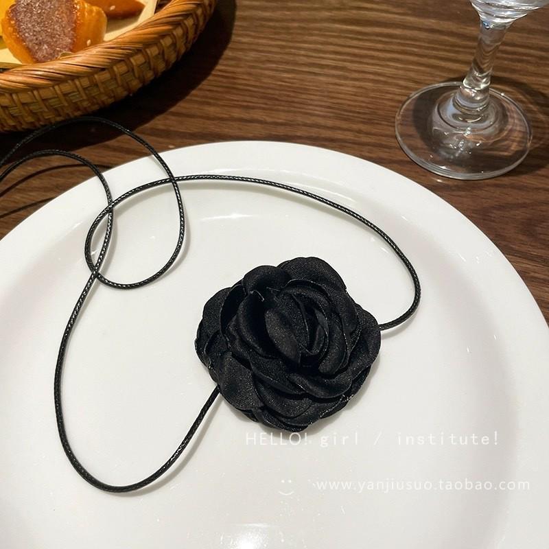 Camellia Pearl Flower Choker Necklace - Women's Light Luxury Clavicle Chain Accessory