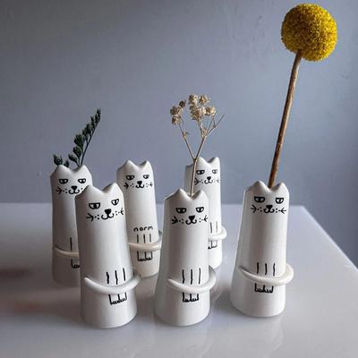 Creative Cat Flower Vase for Home and Garden Decoration